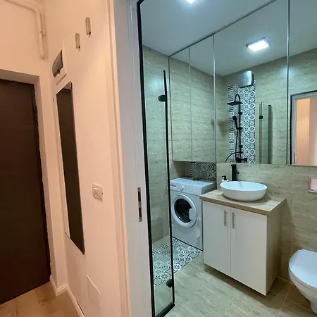 Romantic Rendezvous Apartment Bucharest